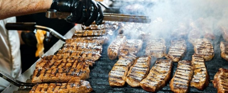 La Feria de la Barbacoa en Xochimilco 2026: Un homenaje al sabor ancestral del horno de tierra