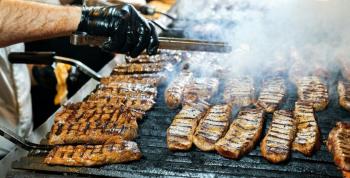 La Feria de la Barbacoa en Xochimilco 2026: Un homenaje al sabor ancestral del horno de tierra