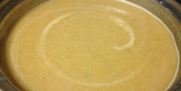 Crema de lenteja roja